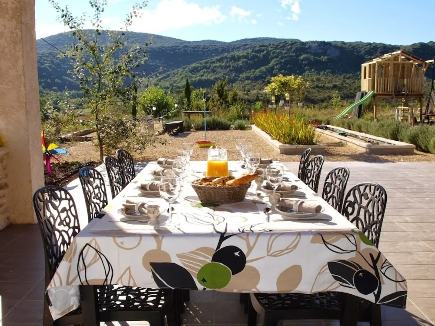 Lavish House in Ardeche With Shared Pool