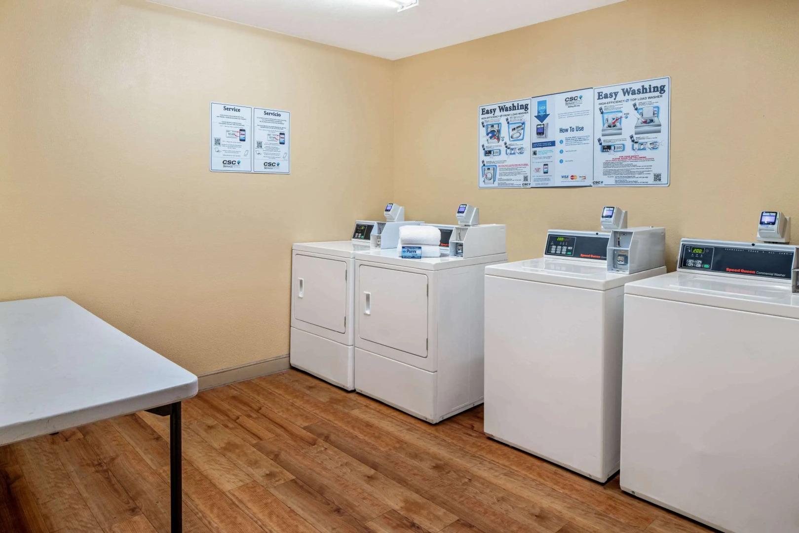 La Quinta Inn & Suites by Wyndham Naples Downtown