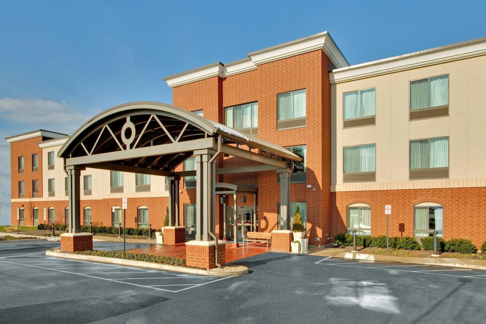 Holiday Inn Express & Suites Bethlehem Arpt-Allentown Area