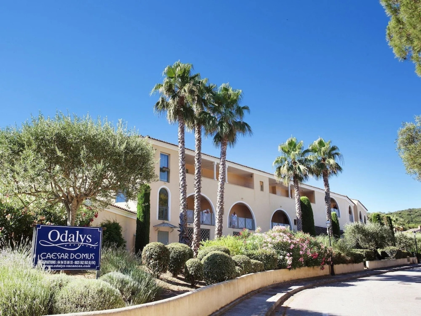 Well-kept Apartment With Dishwasher, 1 km. From the Beach