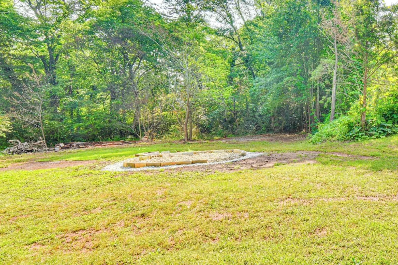 Seneca Vacation Rental w/ Grill Near Lake Hartwell