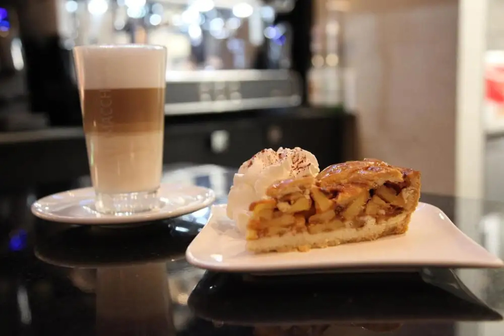 Apart Food and Drinks