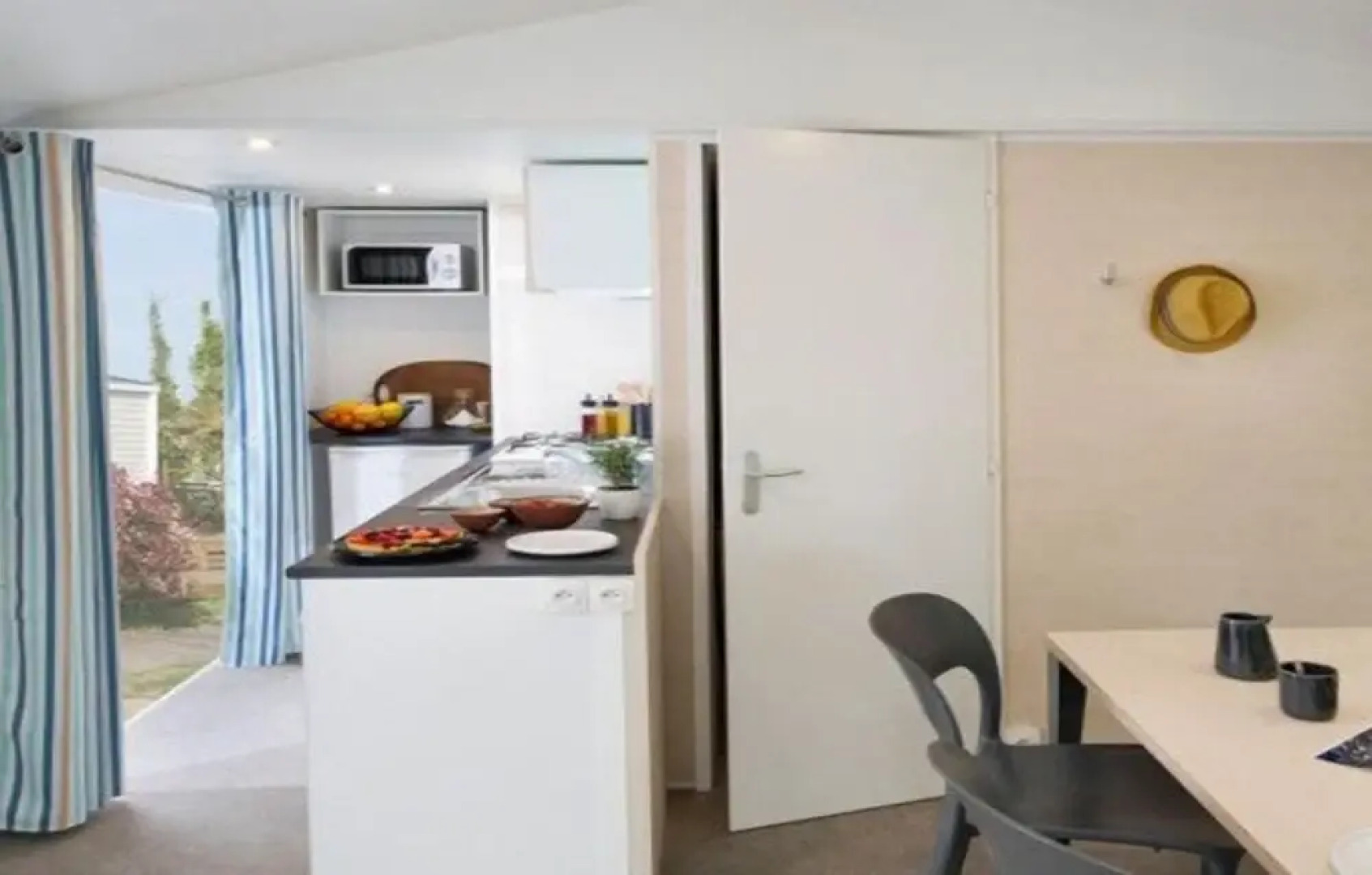 Bungalow With 2 Bedrooms in Saint-privat-de-champclos, With Terrace - 130 km From the Beach