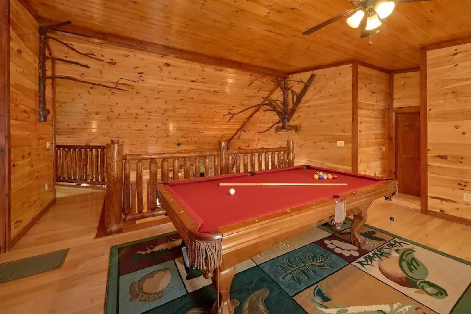 Pool Movie 1 Apartment 6