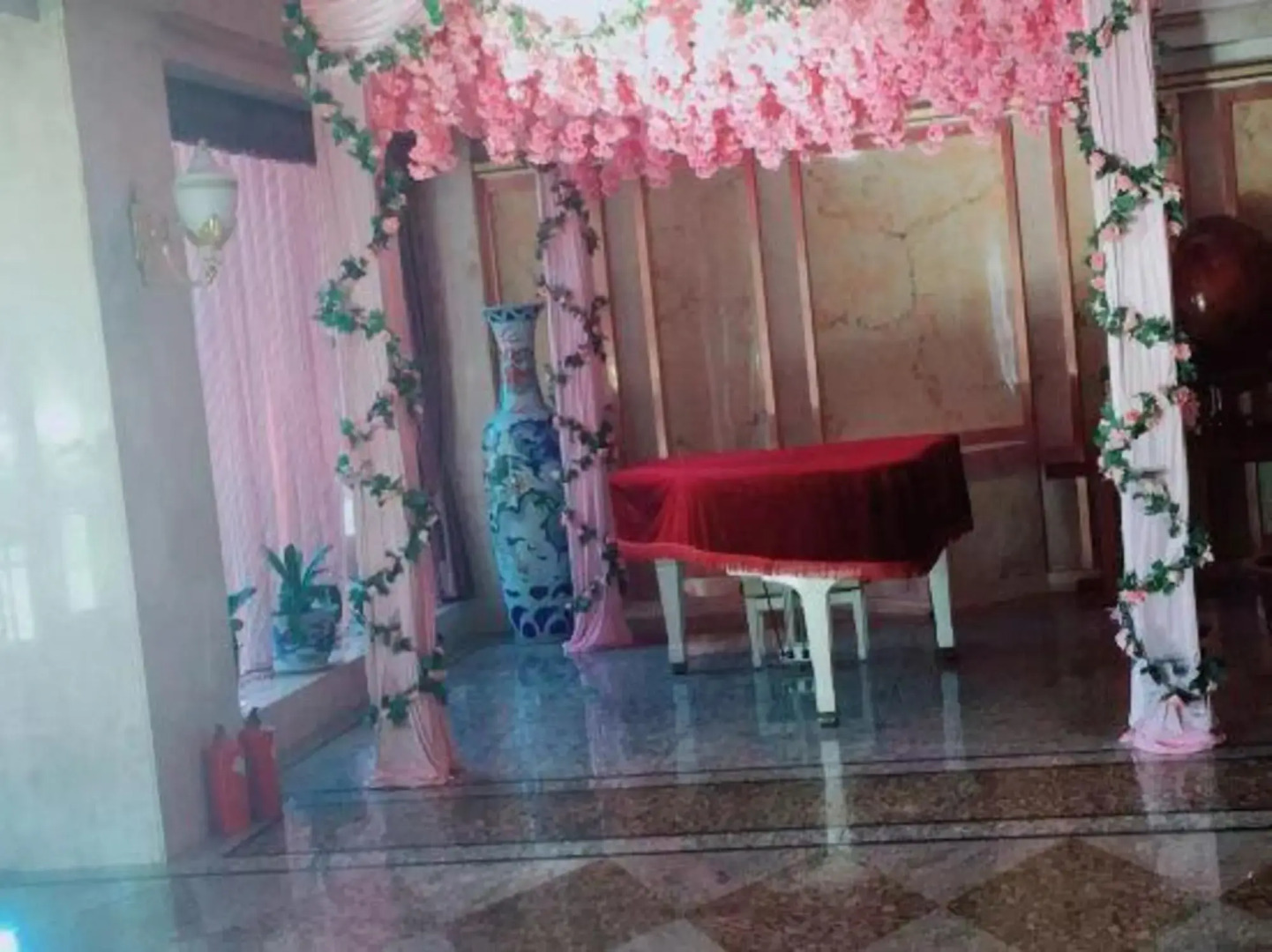 Donggang Hotel