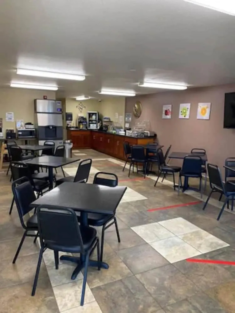 GuestHouse Inn & Suites Montesano