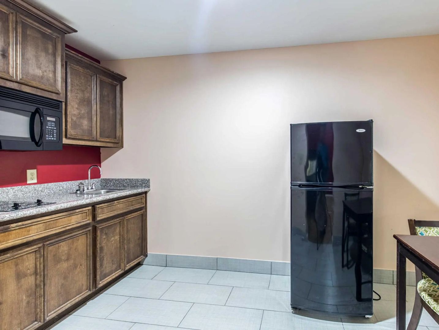 Quality Inn & Suites Bridge City/Orange