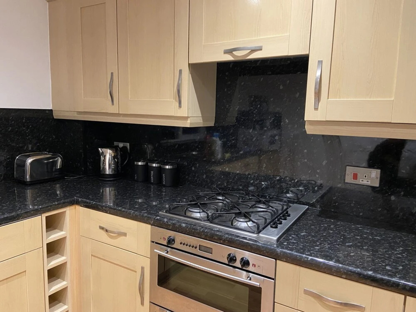 Royal Oak Apartment in Manchester Central Location