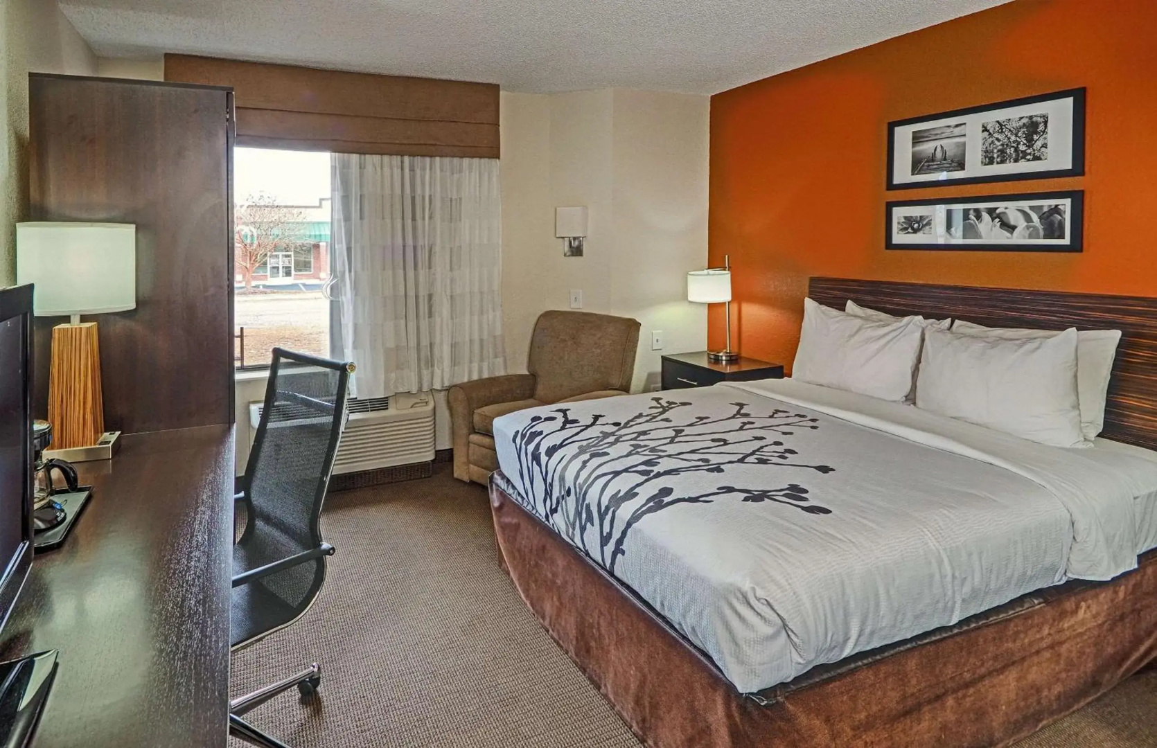 Sleep Inn & Suites Spring Lake - Fayetteville near Fort Bragg