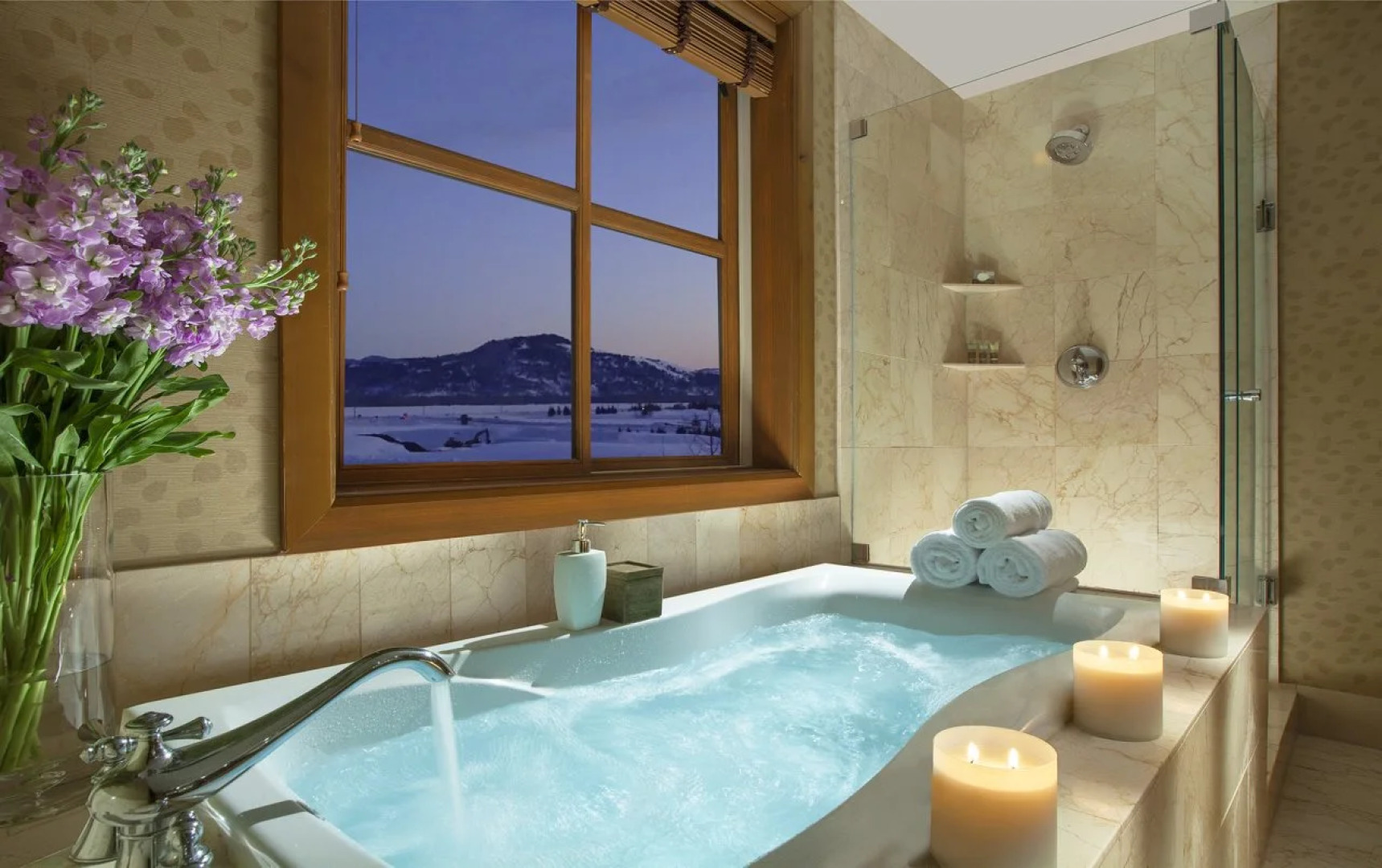 Snake River Lodge - Amenities at Sister Property