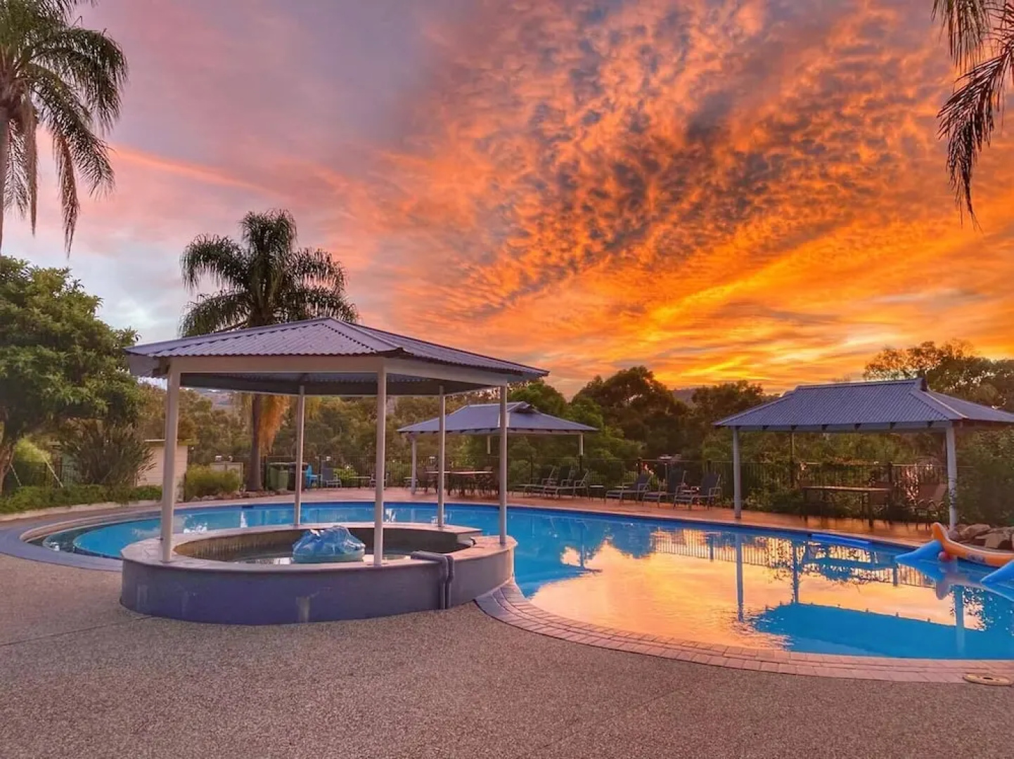 Lake Hume Resort