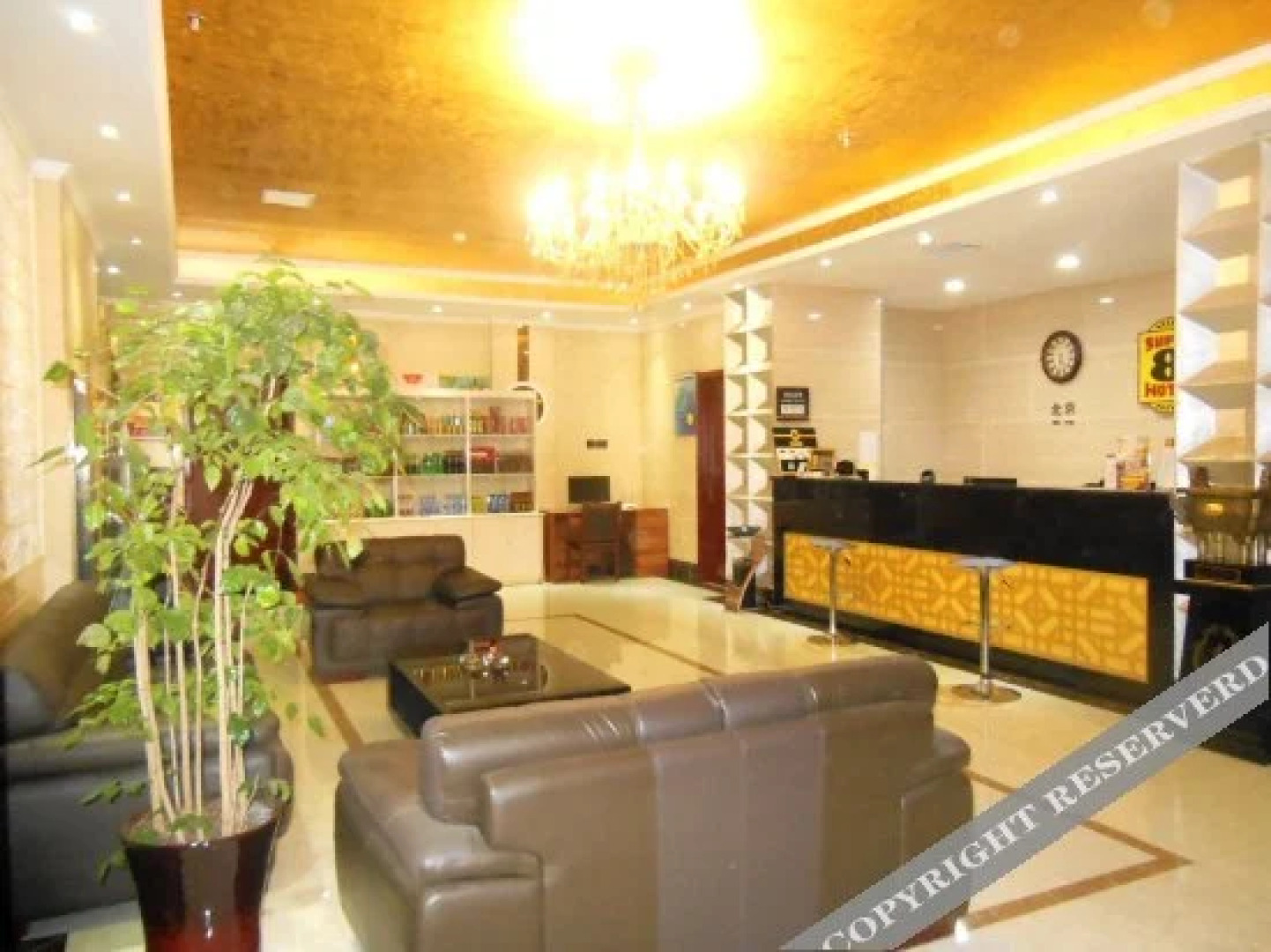 Super 8 Hotel Longnan Wudu Pan Xuan Lu Square