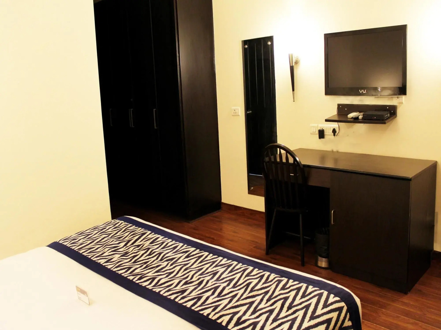 OYO Premium Ambience Mall 2