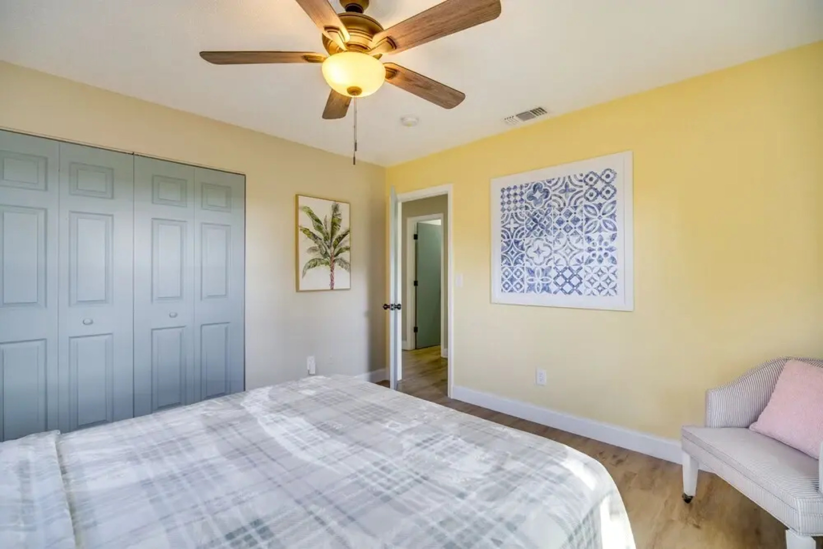 Sebastian Retreat w/ Screened Porch: 6 Mi to Beach