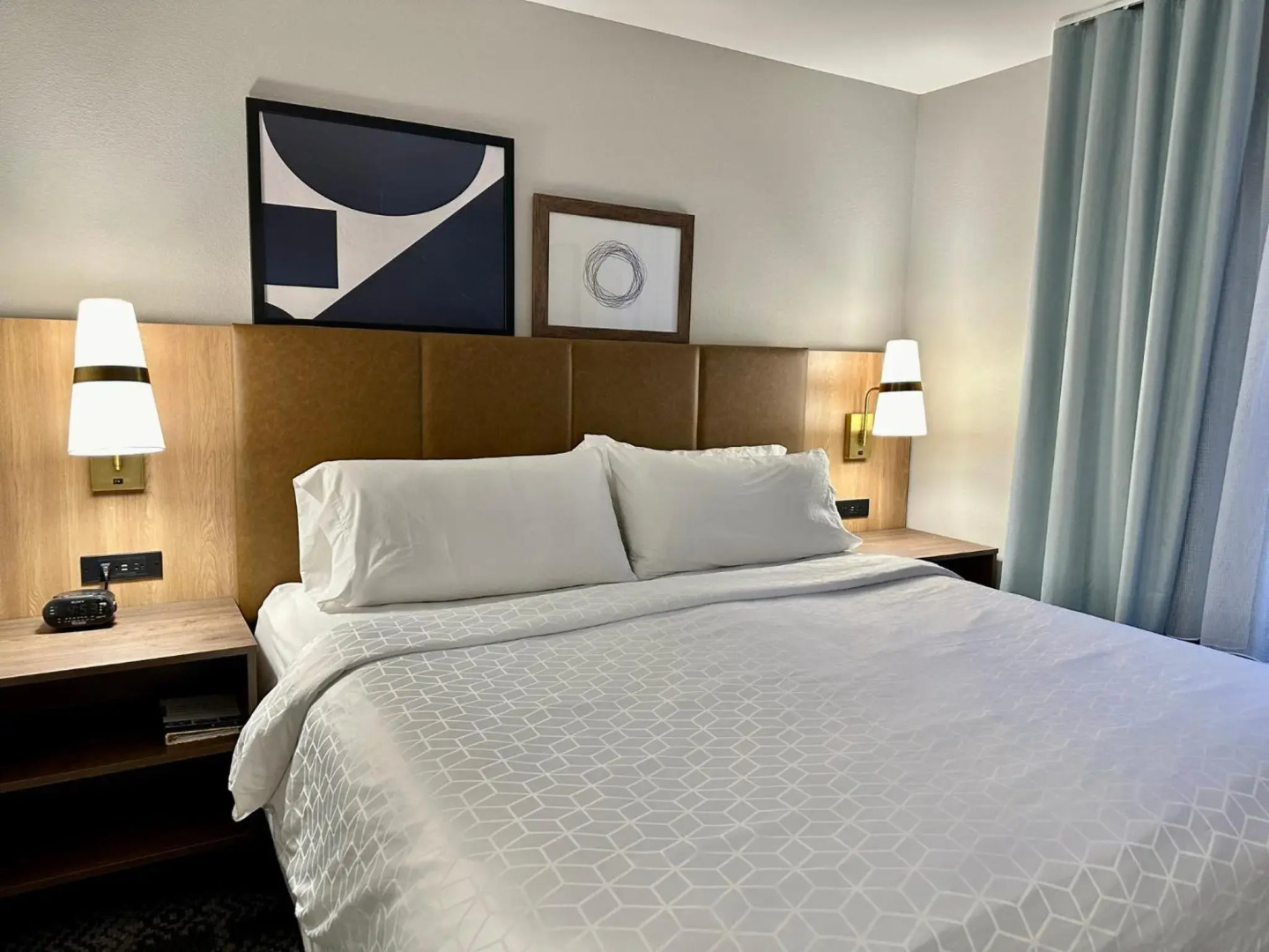 Staybridge Suites Milwaukee West-Oconomowoc by IHG