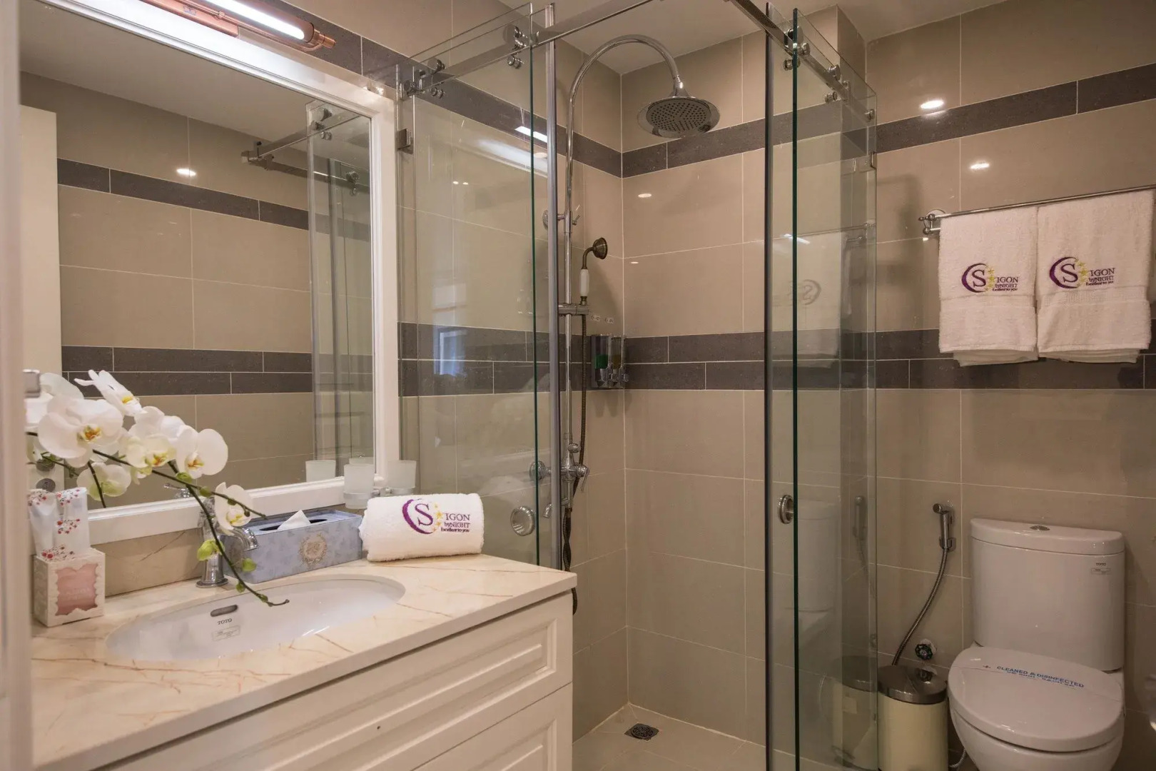 Saigon By Night Luxury Hotel