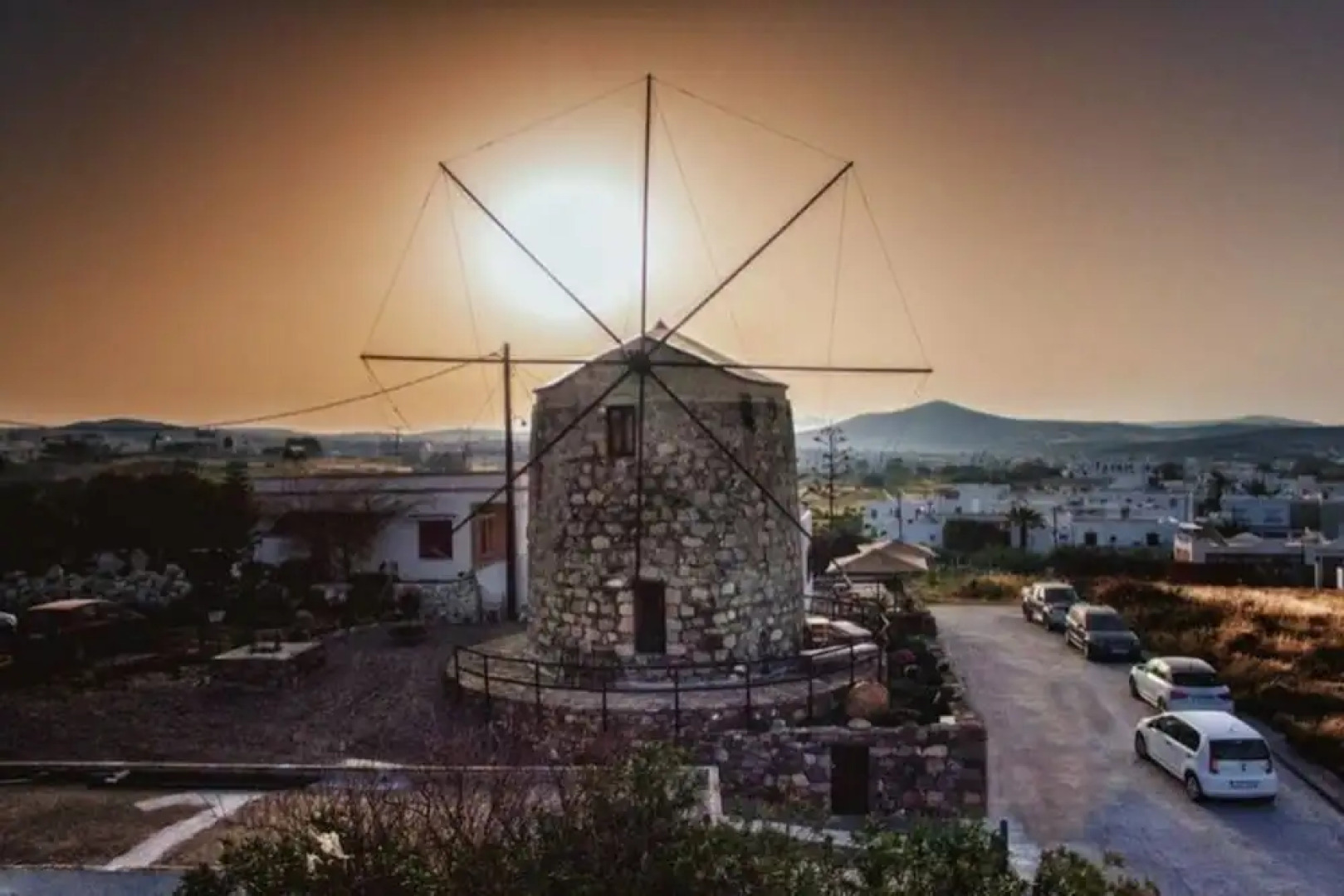 The Windmill Adamas Sea View