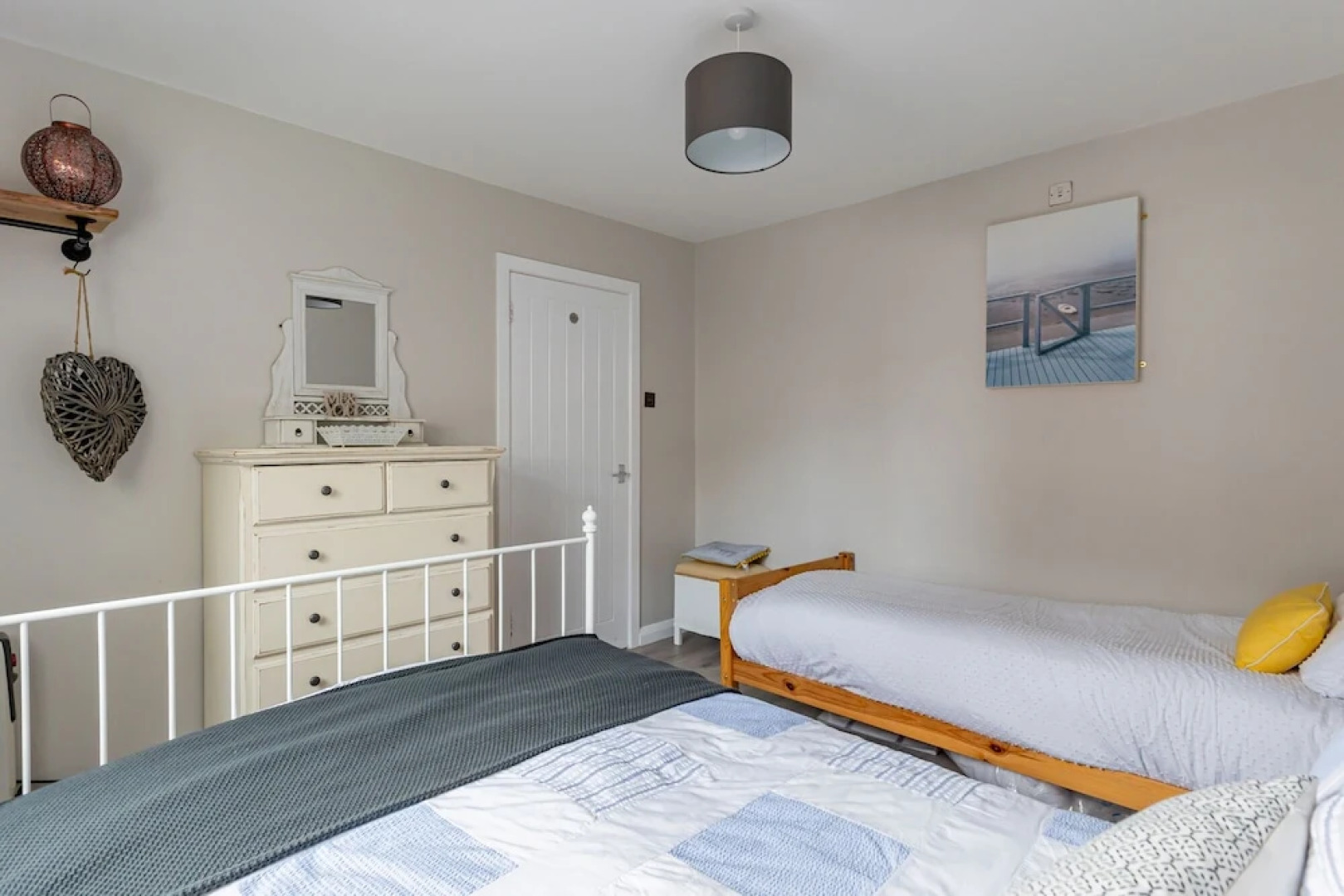 Central Apartment 3B