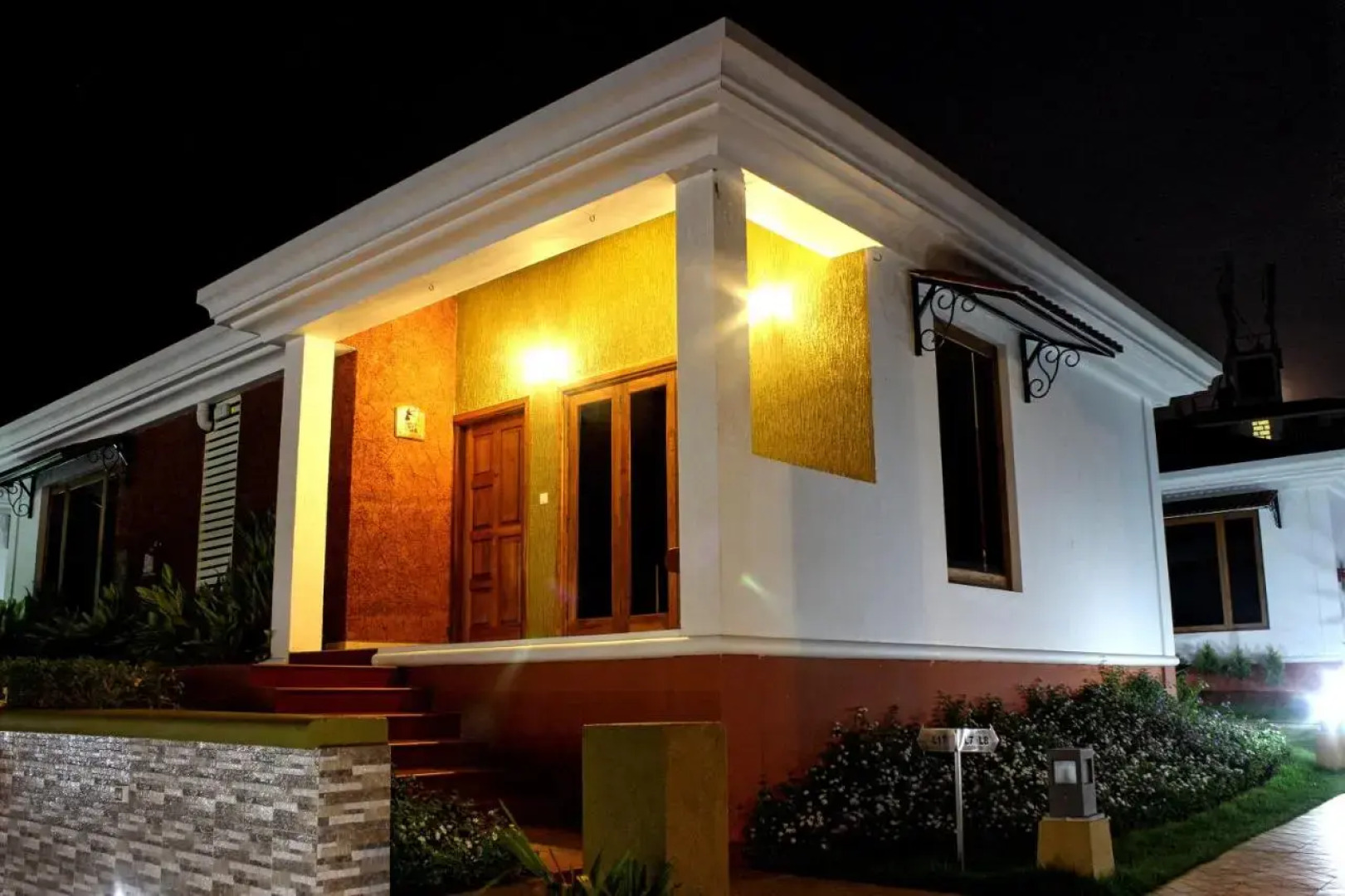 The Grand Leoney Resort