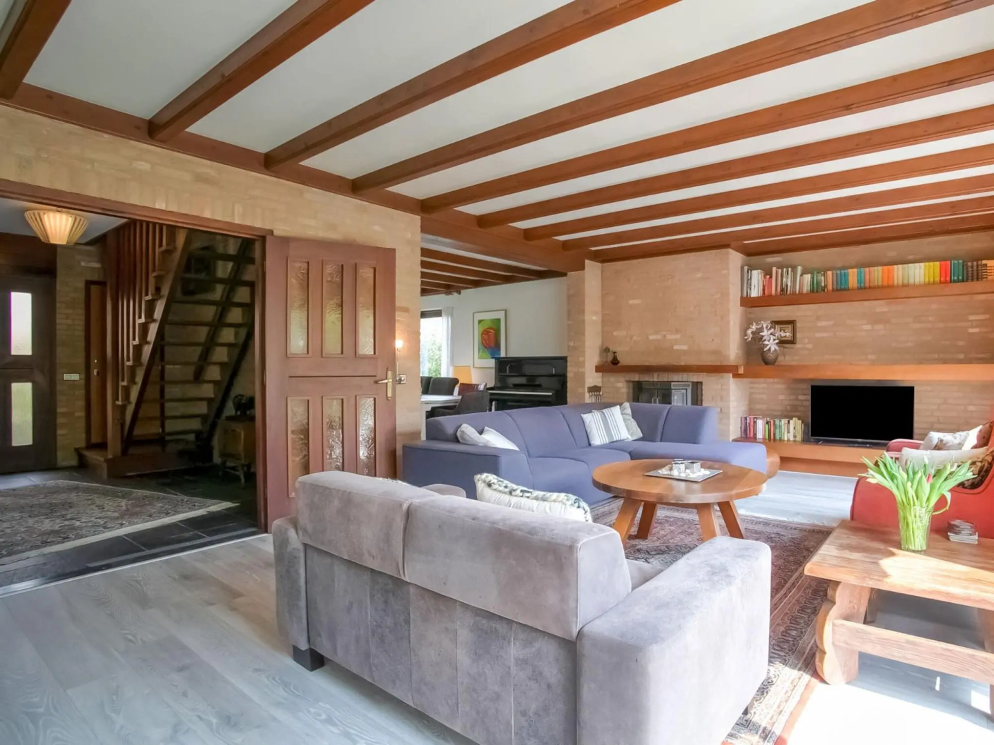 Spacious Holiday Home close to the Efteling in Nieuwkuijk with Terrace