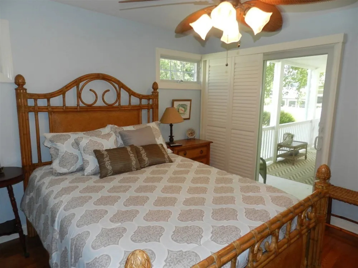 Cm911 Columbia Avenue-2