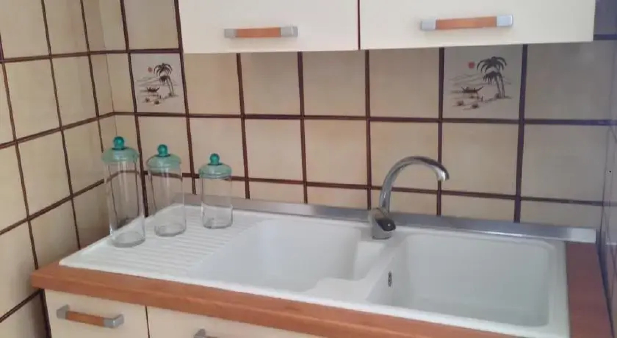 Torre Suda Vicino Al Mare