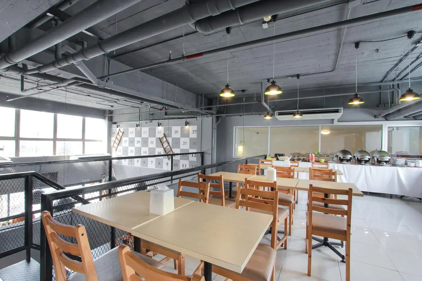 D Varee Xpress Makkasan