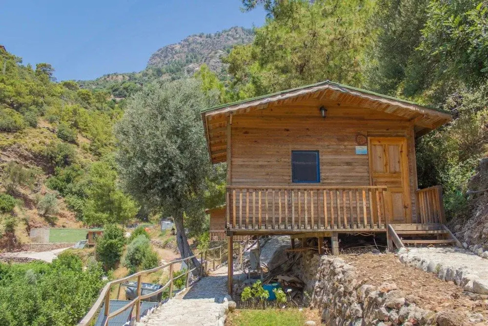 Helios Gunes Camping