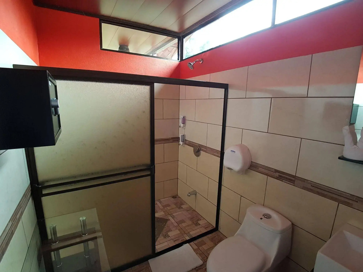 Heliconias Nature Lodge