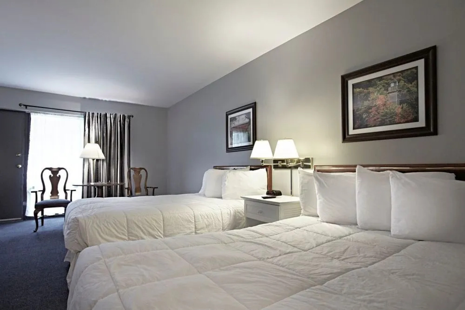 Don Hall's Guesthouse