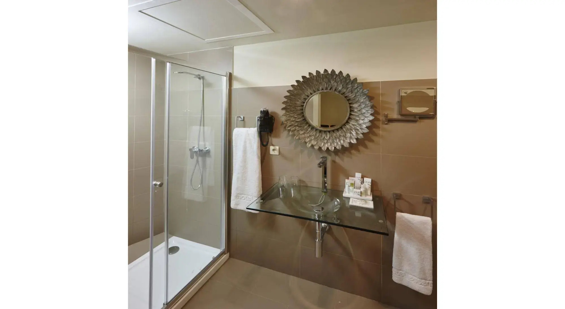 Hotel Restaurante Galeria Essentia