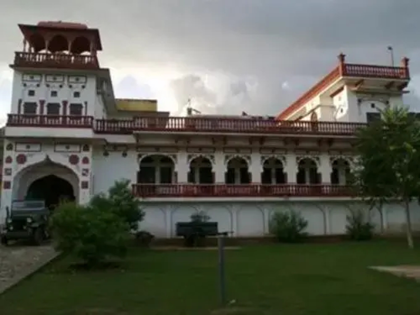 Tordi Garh Hotel