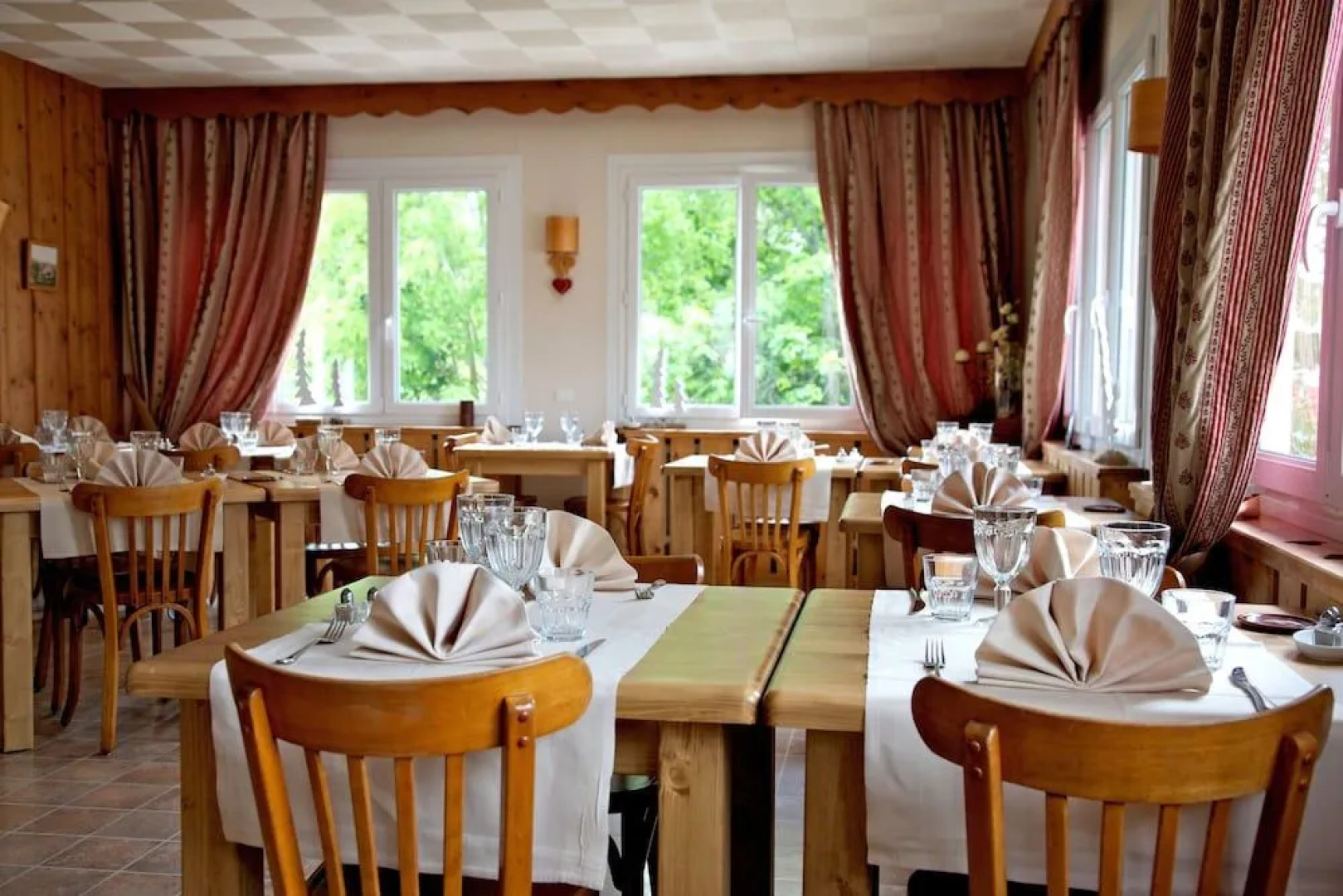 Logis Hôtel les Arobiers