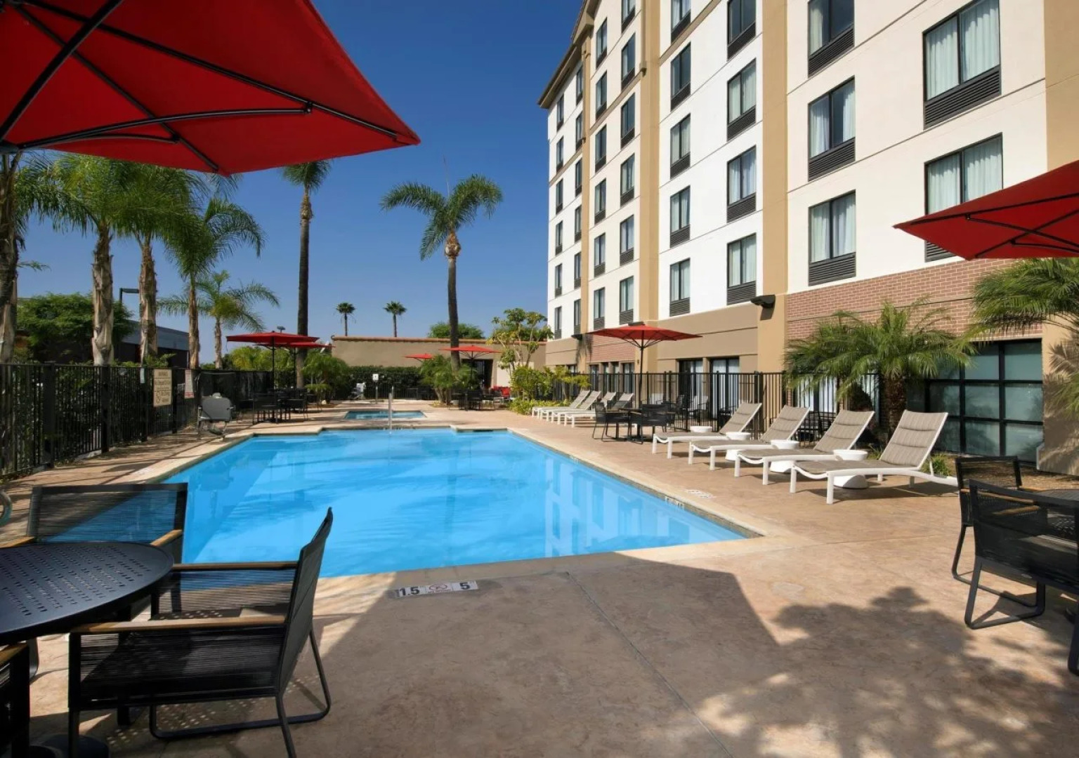 Hampton Inn & Suites Anaheim Garden Grove
