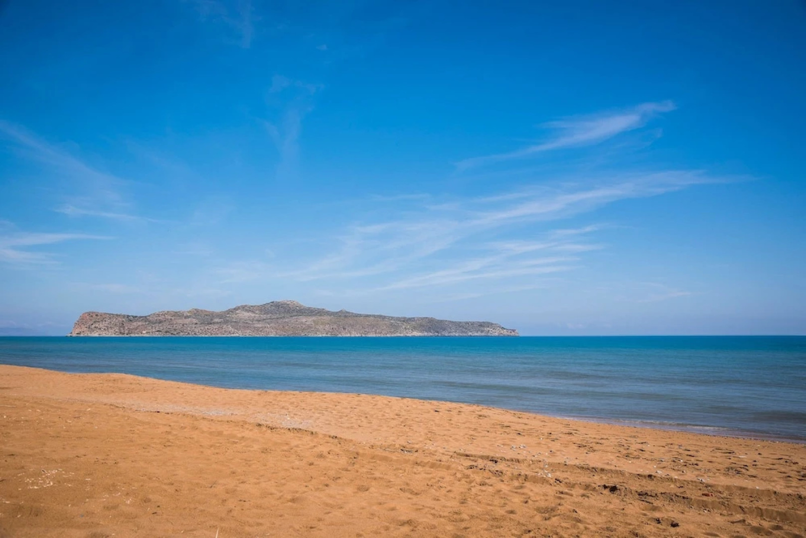 Steps to the Beach Spacious Home-Parking