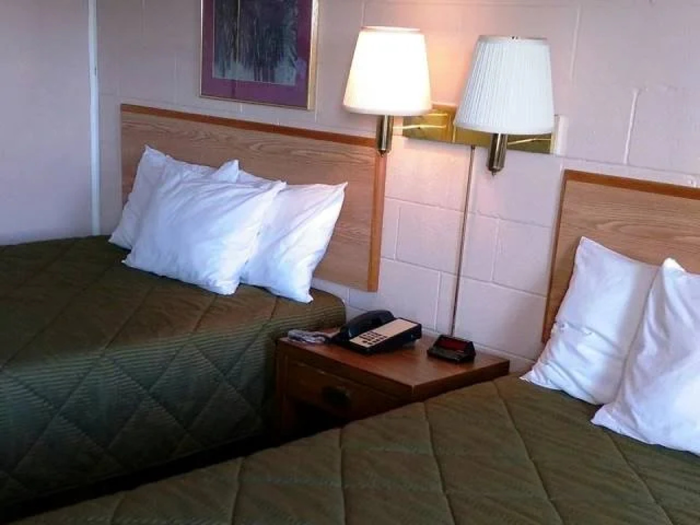 Red Carpet Inn Dix
