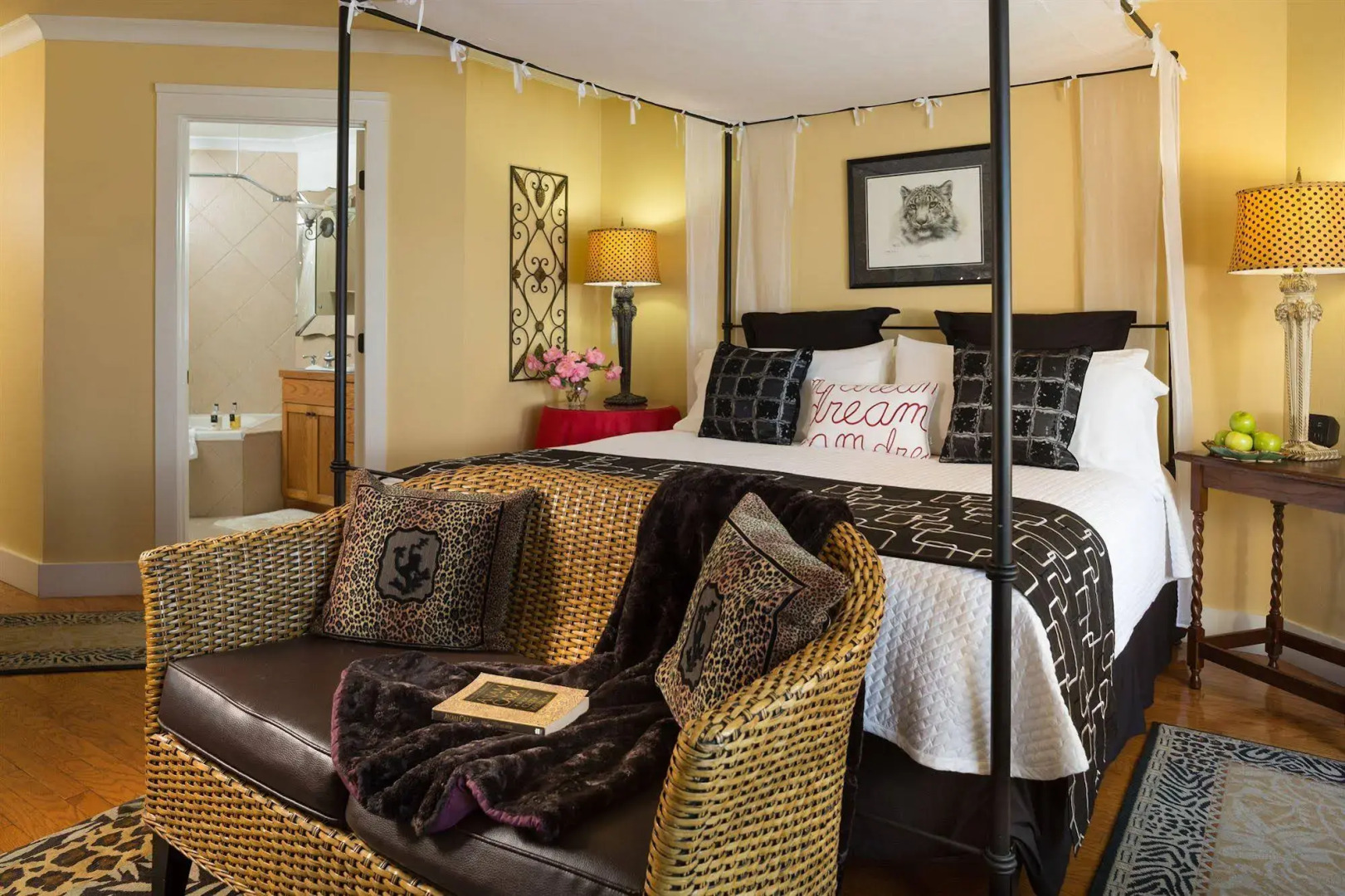 Lookout Point Lakeside Inn