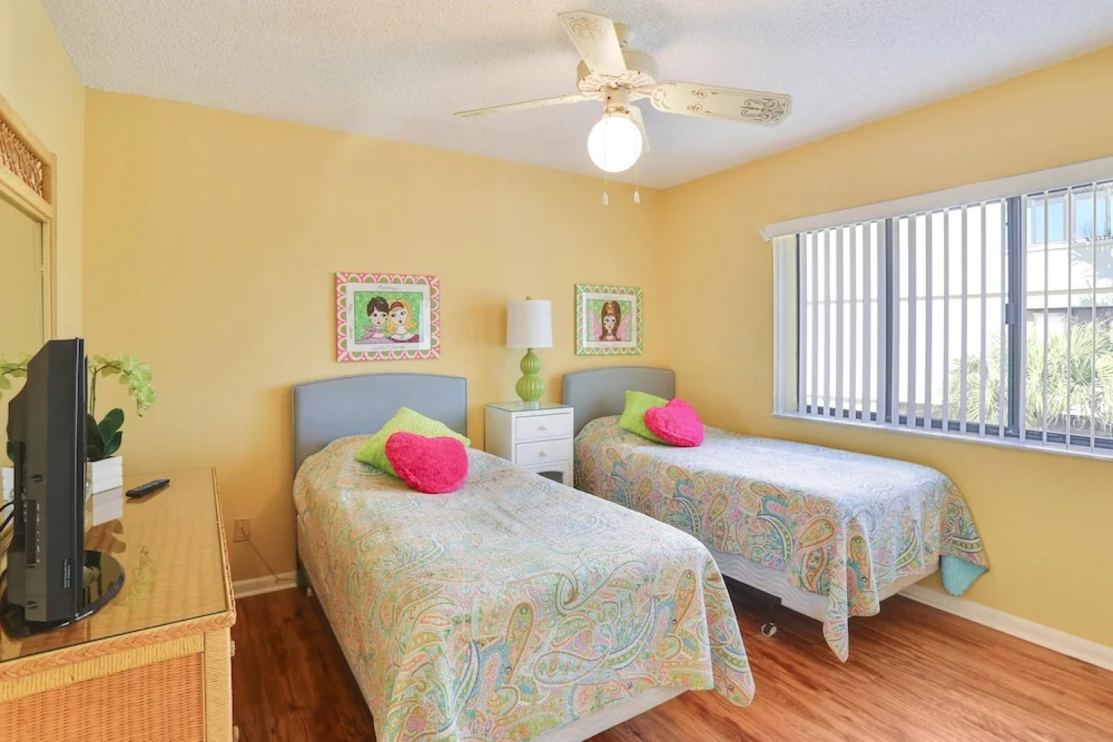 Land's End 10-205 Beach Front