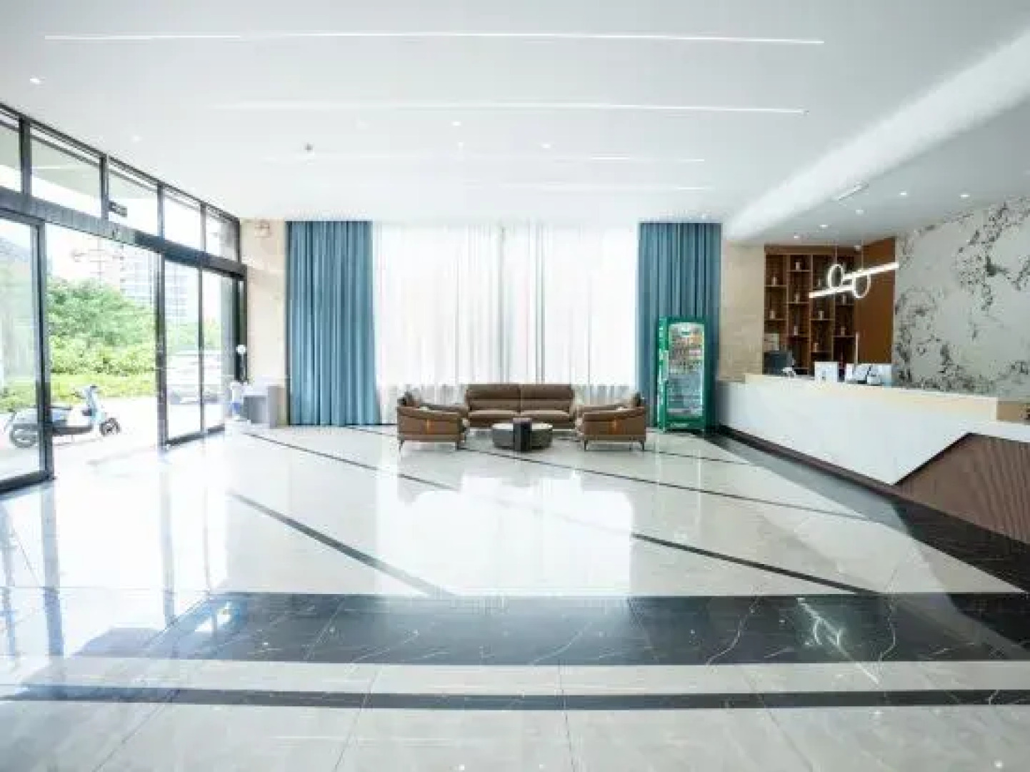 Qiongzhong Benhao Business Hotel