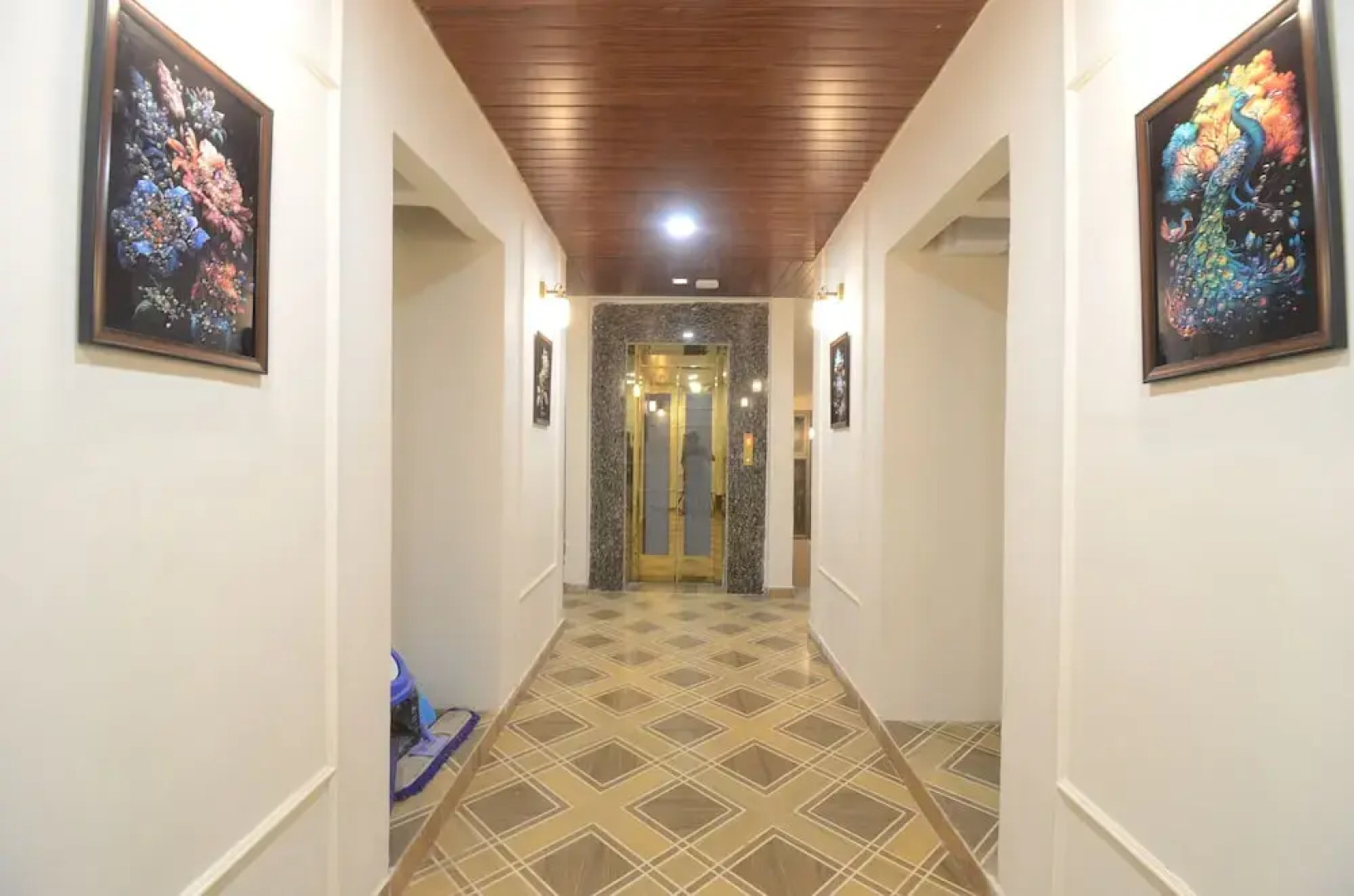 Hotel Shri Dhwaja Inn