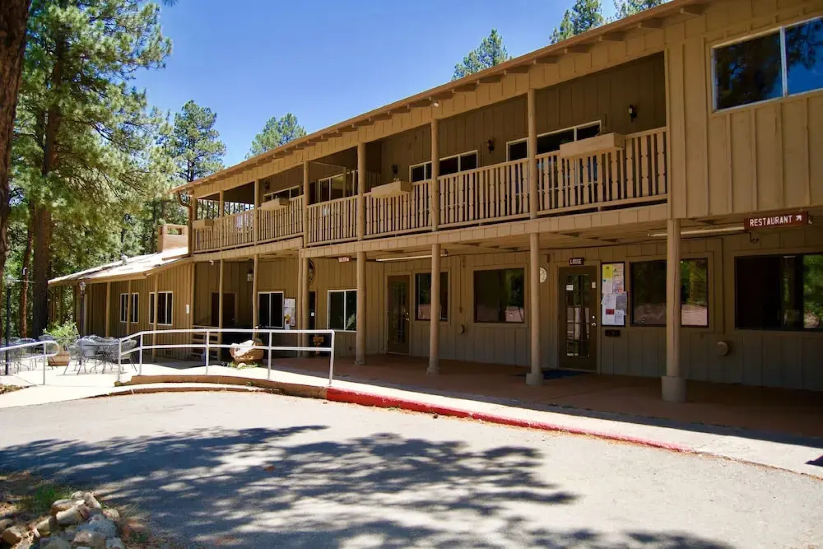 Pendaries Village Lodge