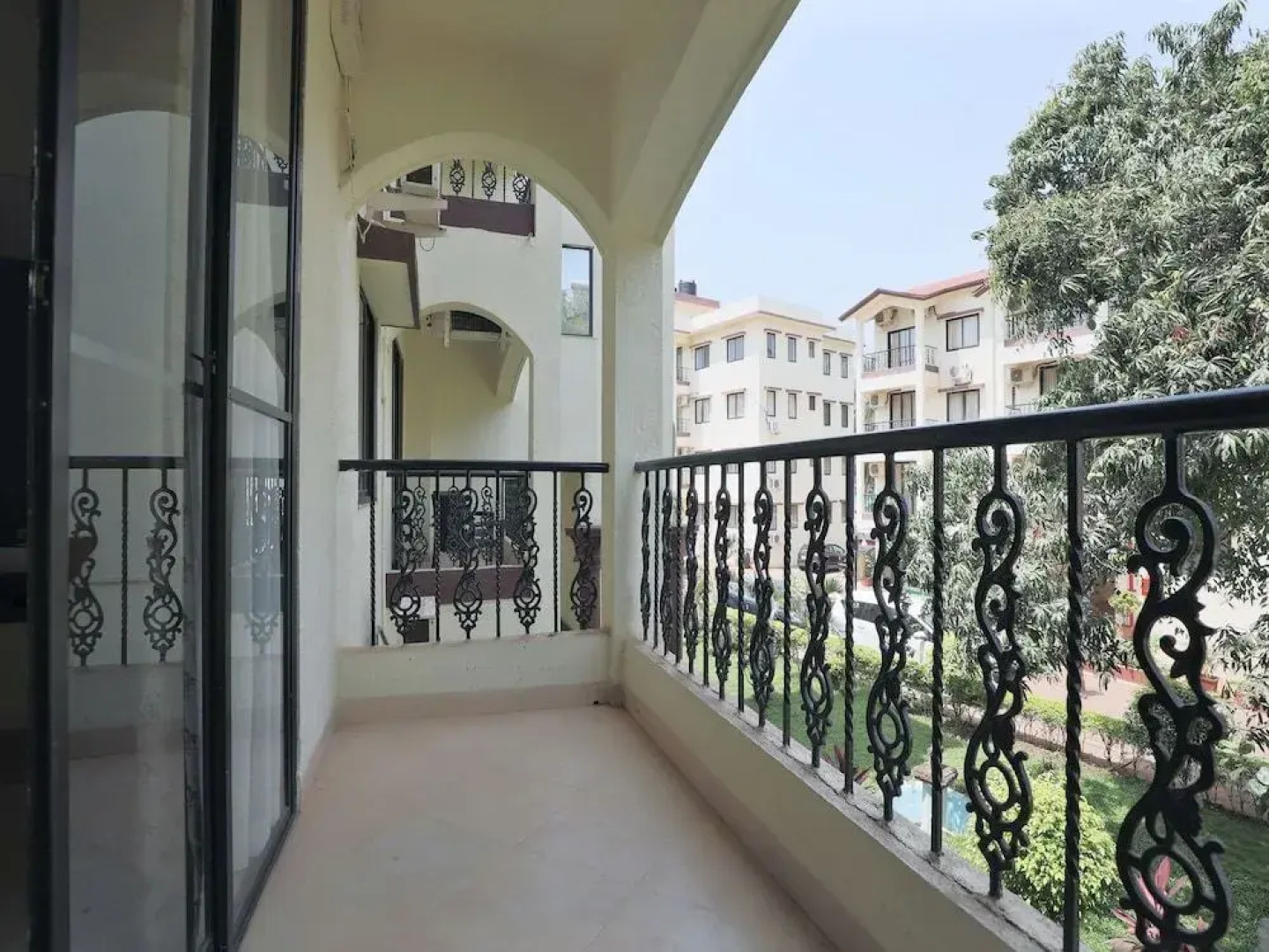 OYO 3305 Royale Assagao