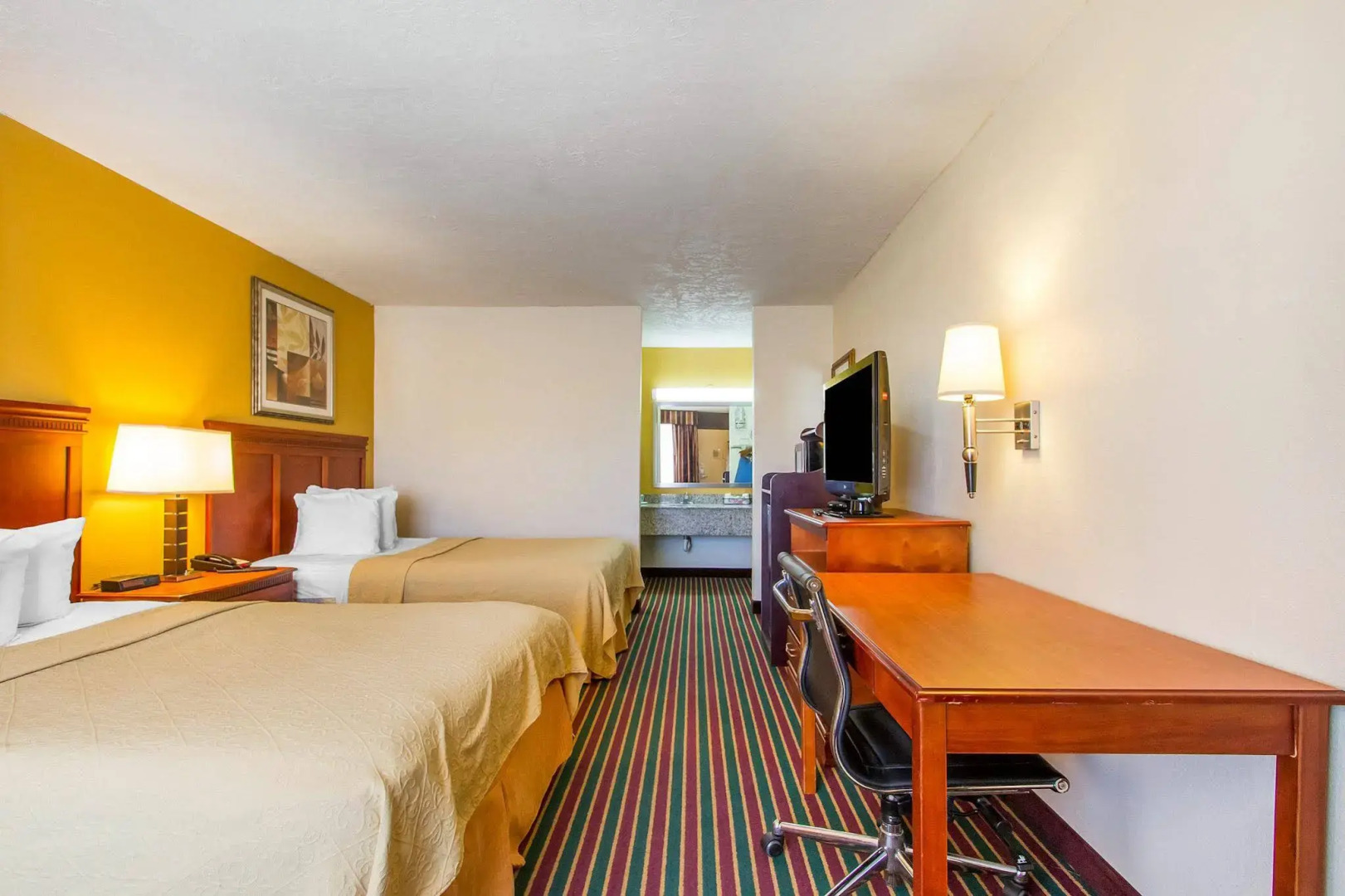 Quality Inn Dyersburg I-155