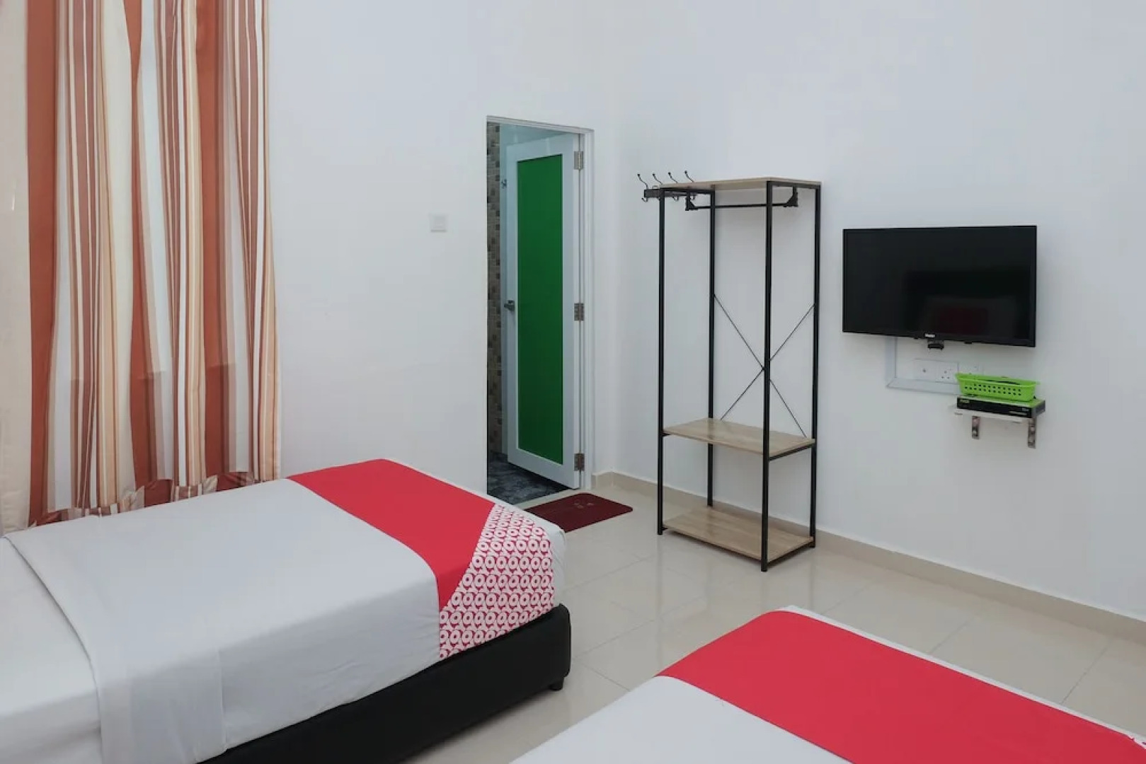 OYO 90005 DC Villa Guest House