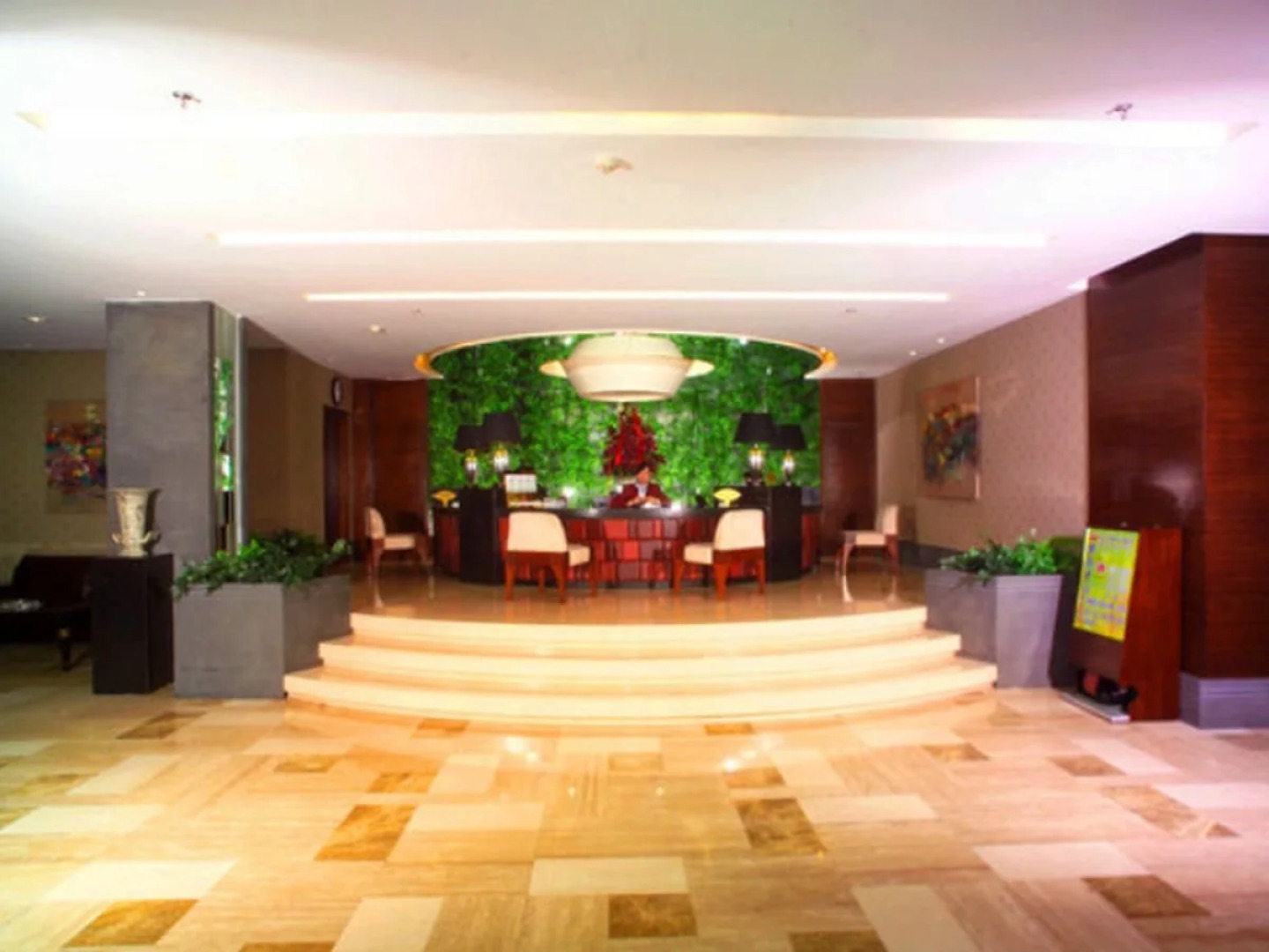 Longda Holiday Hotel