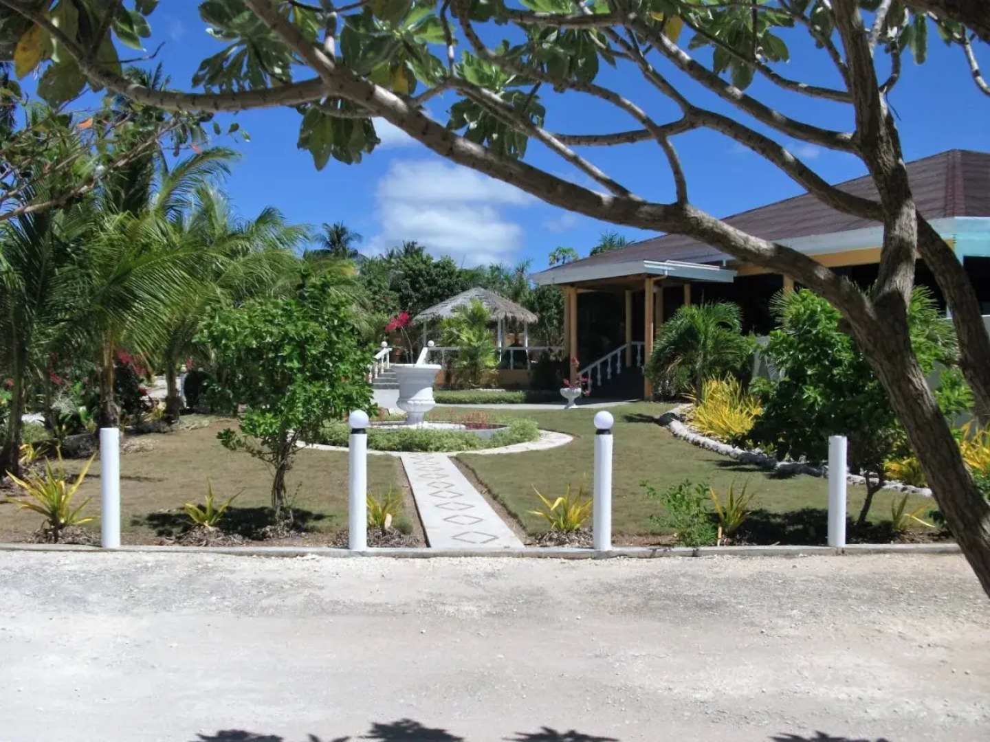 Gold View Beach Resort