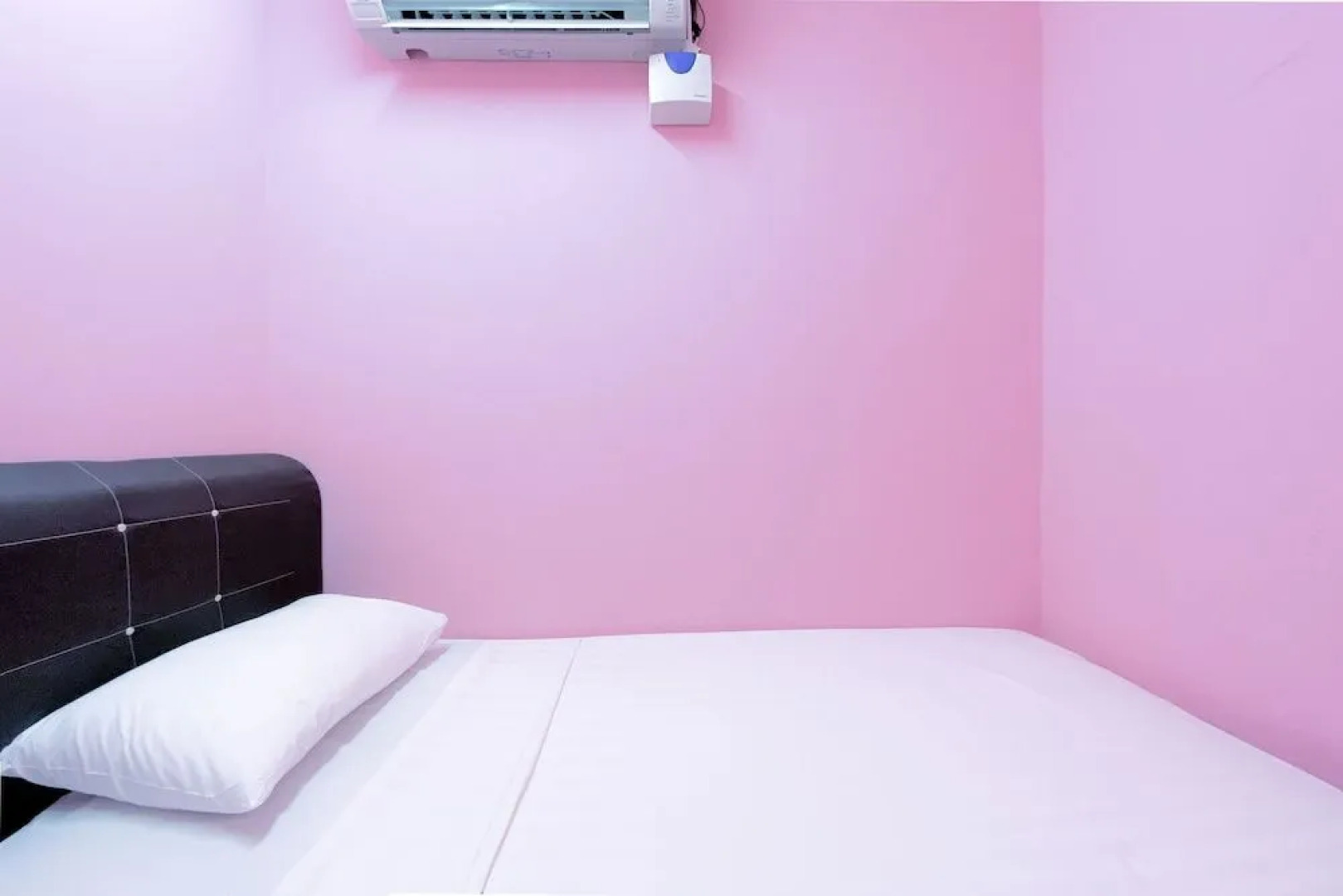 Spot On 90123 Rainbow Guest House