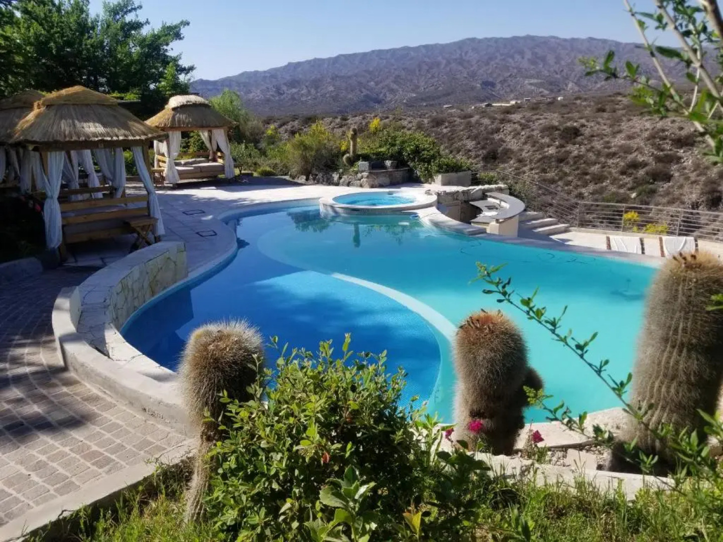 El Carmelo Mountain Lodge