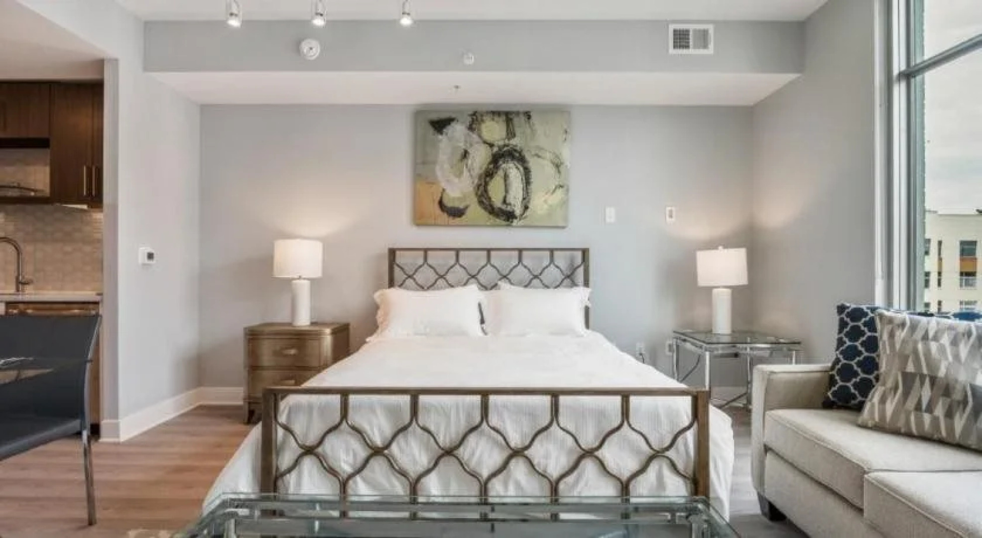 Global Luxury Suites at Woodmont Triangle South