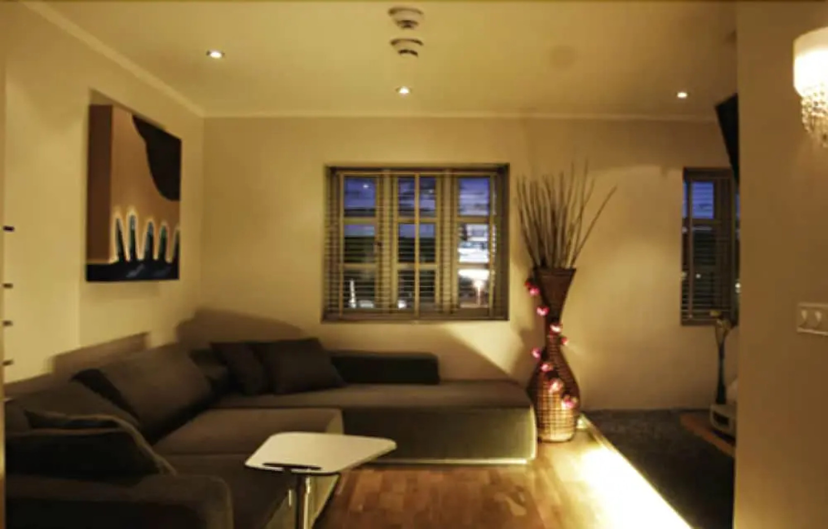 Home Luxury Apartments